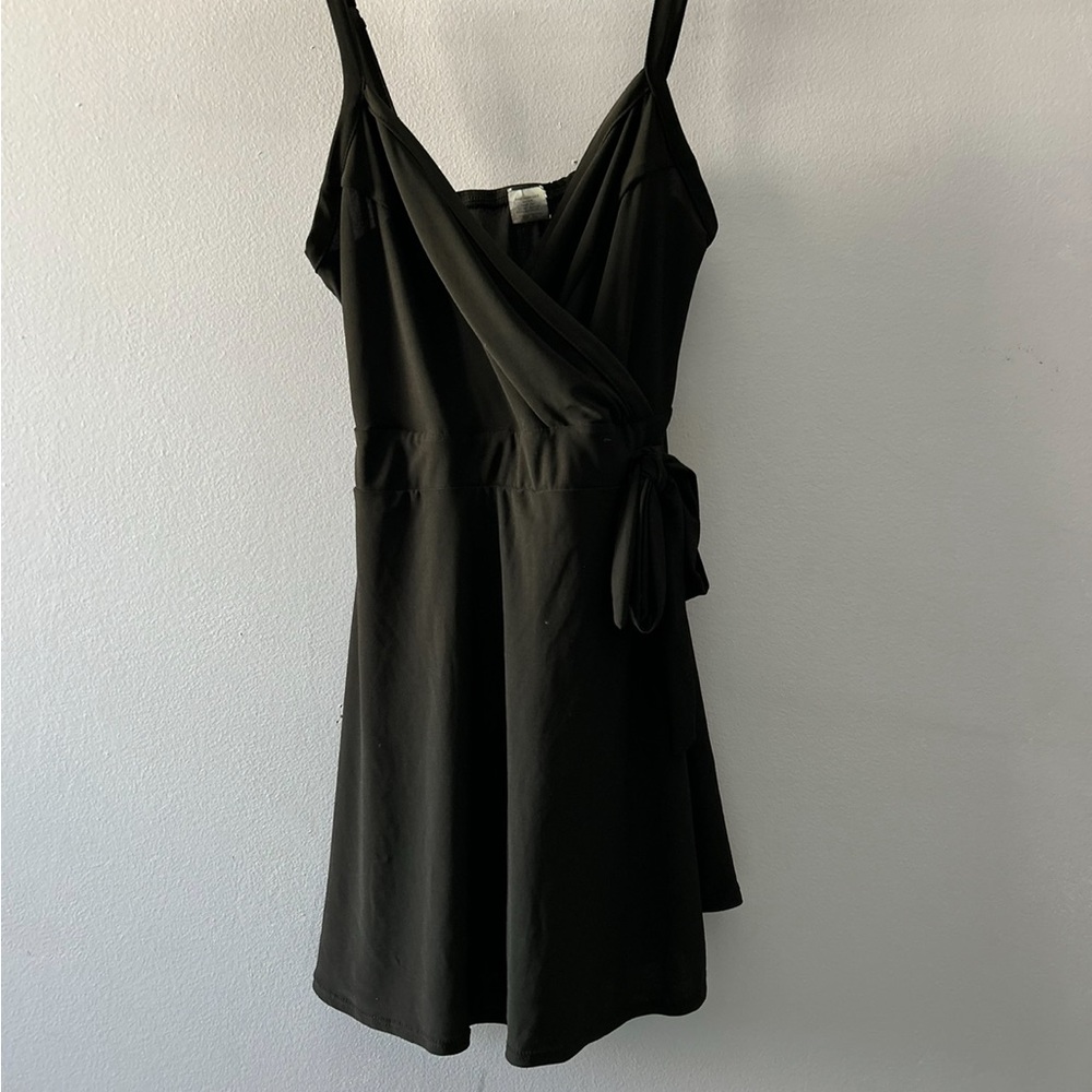 🛍️ Windsor Black Mini Wrap Dress